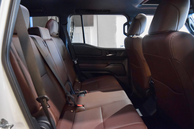 Toyota Land Cruiser VX Hybrid 7P lleno