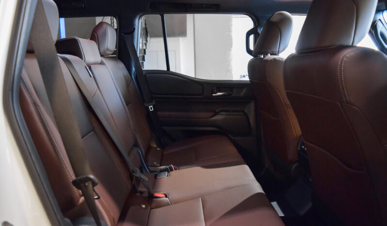 Toyota Land Cruiser VX Hybrid 7P lleno