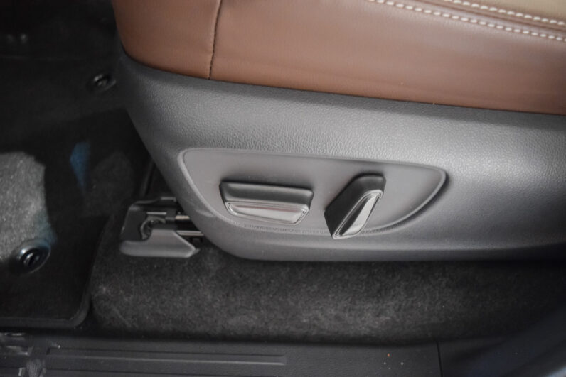 Toyota Land Cruiser VX Hybrid 7P lleno