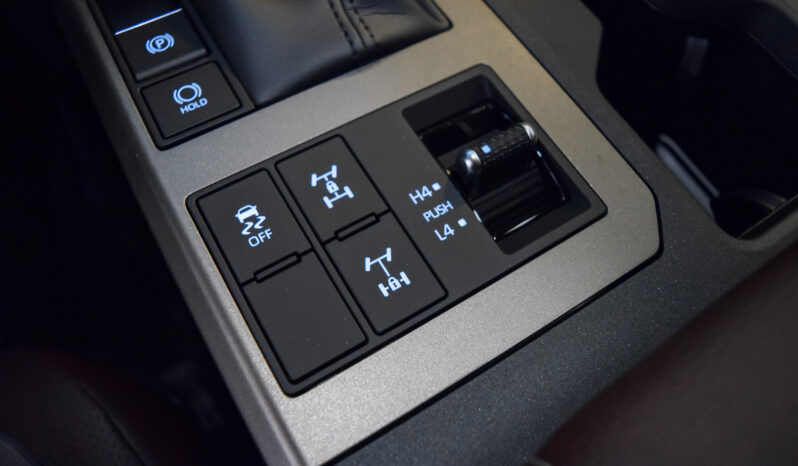 Toyota Land Cruiser VX Hybrid 7P lleno