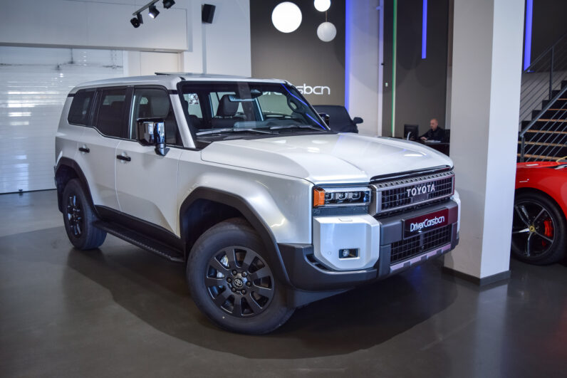 Toyota Land Cruiser VX Hybrid 7P lleno