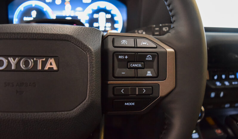 Toyota Land Cruiser VX Hybrid 7P lleno