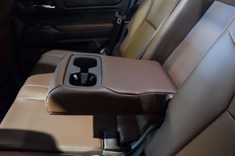 Toyota Land Cruiser VX Hybrid 7P lleno
