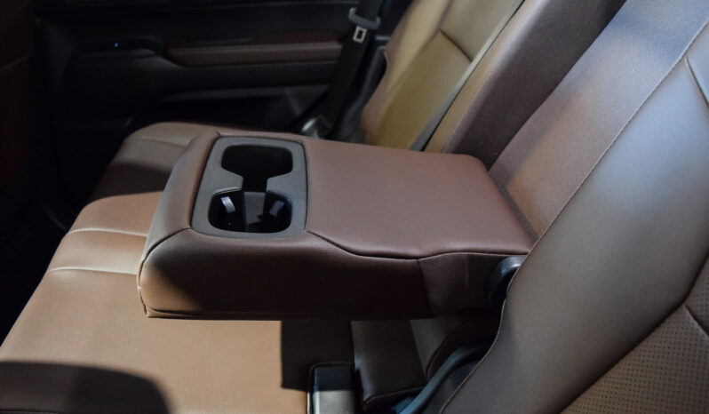 Toyota Land Cruiser VX Hybrid 7P lleno