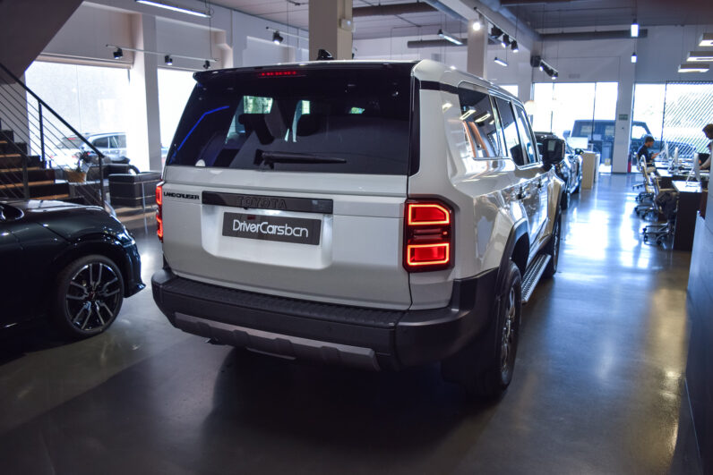 Toyota Land Cruiser VX Hybrid 7P lleno