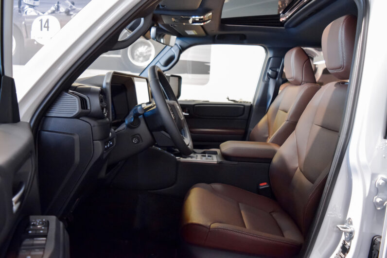 Toyota Land Cruiser VX Hybrid 7P lleno
