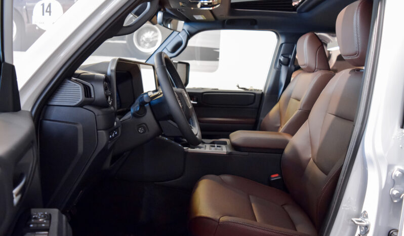 Toyota Land Cruiser VX Hybrid 7P lleno