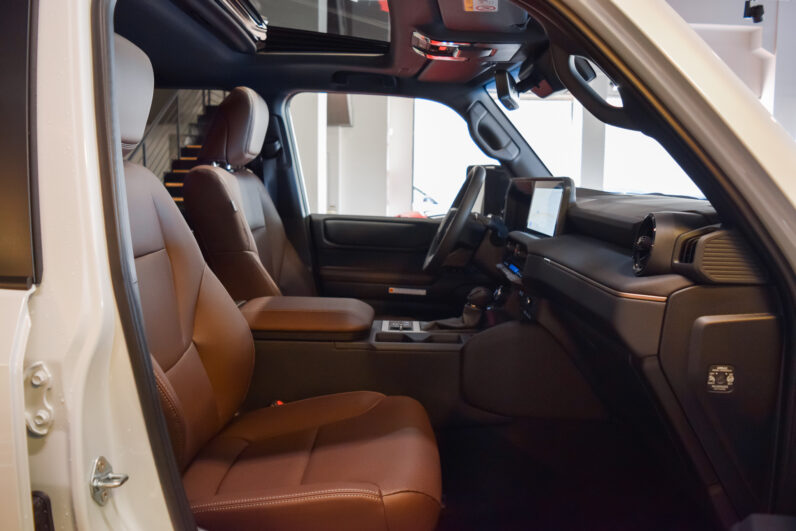 Toyota Land Cruiser VX Hybrid 7P lleno