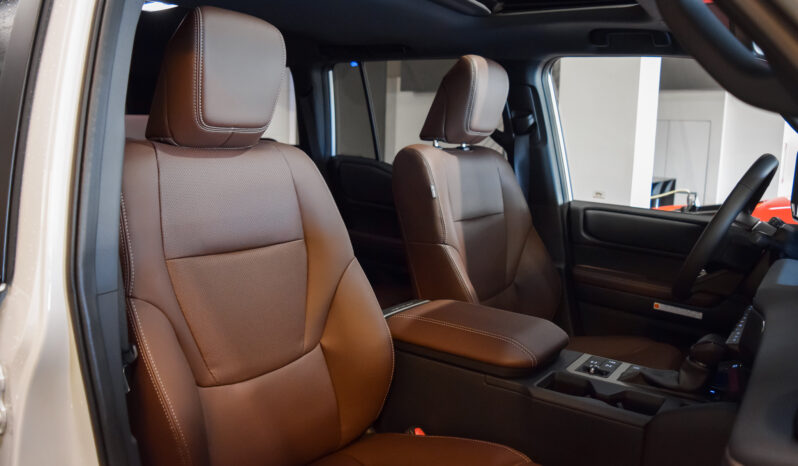 Toyota Land Cruiser VX Hybrid 7P lleno