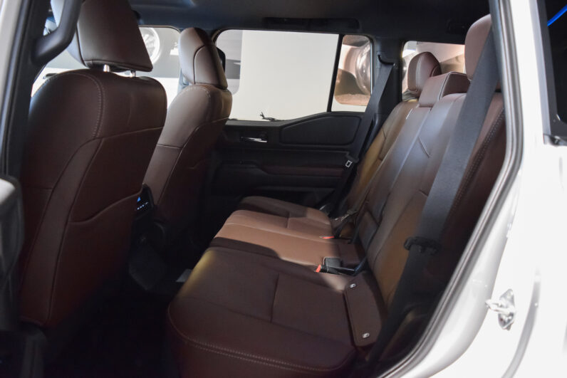 Toyota Land Cruiser VX Hybrid 7P lleno