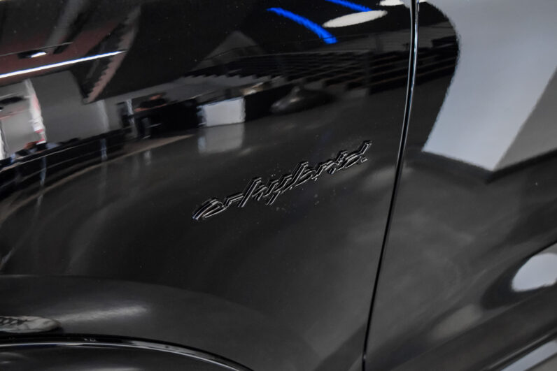 Porsche Cayenne Coupé E-Hybrid Black Edition lleno