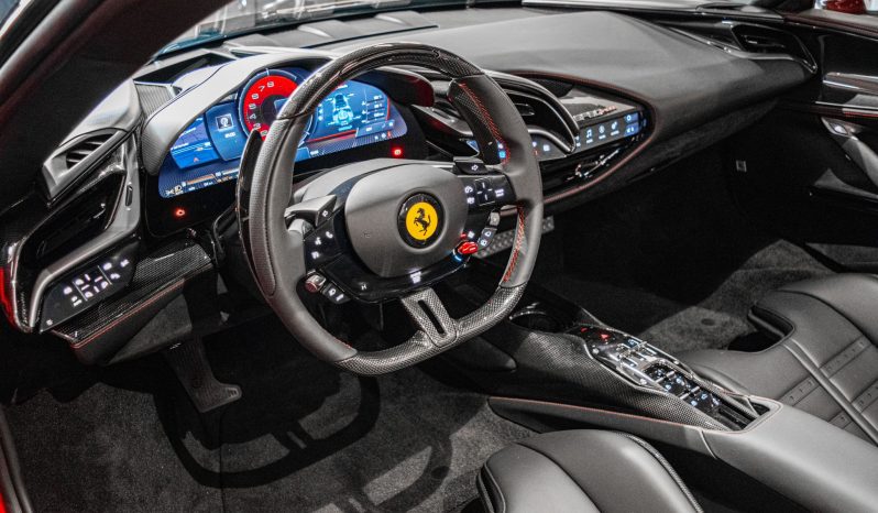 Ferrari SF90 Spider lleno