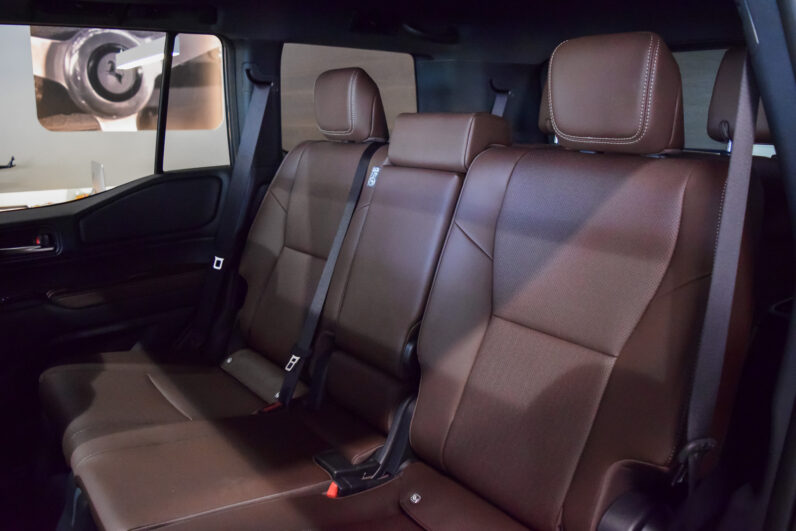 Toyota Land Cruiser VX Hybrid 7P lleno