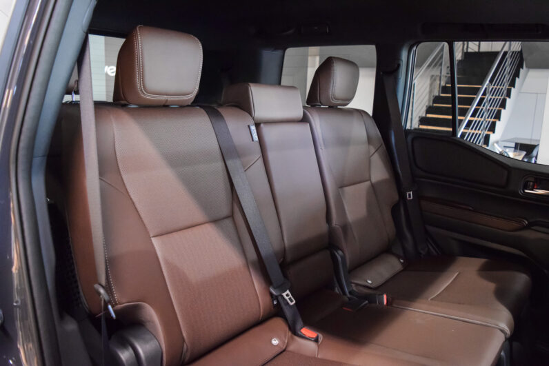 Toyota Land Cruiser VX Hybrid 7P lleno