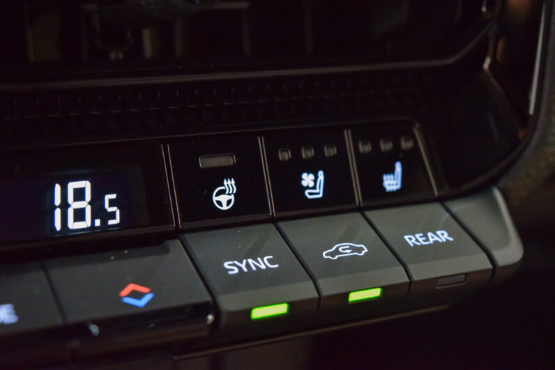 Toyota Land Cruiser VX Hybrid 7P lleno