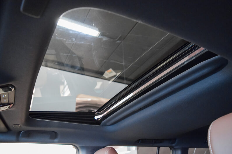 Toyota Land Cruiser VX Hybrid 7P lleno