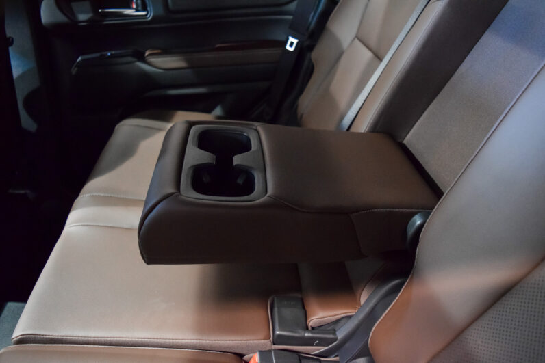 Toyota Land Cruiser VX Hybrid 7P lleno