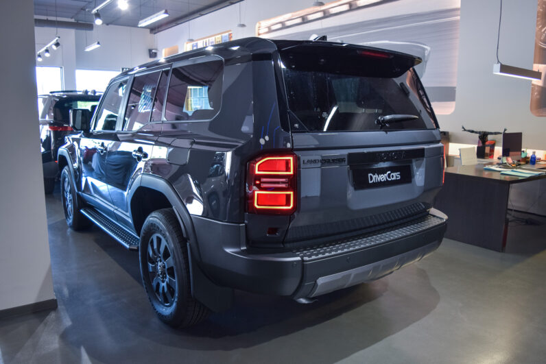 Toyota Land Cruiser VX Hybrid 7P lleno