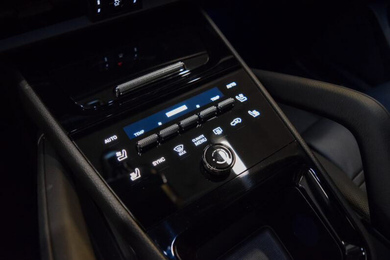 Porsche Cayenne Coupé E-Hybrid lleno