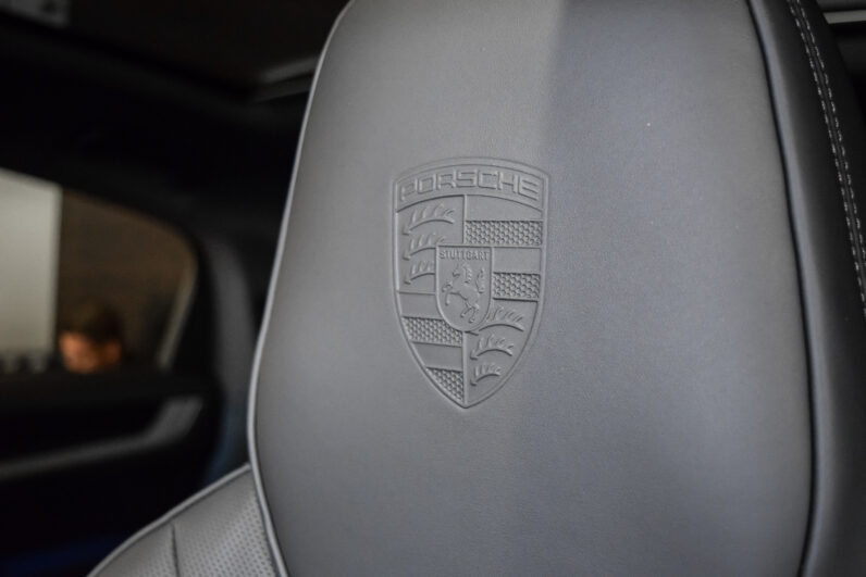 Porsche Cayenne Coupé E-Hybrid lleno
