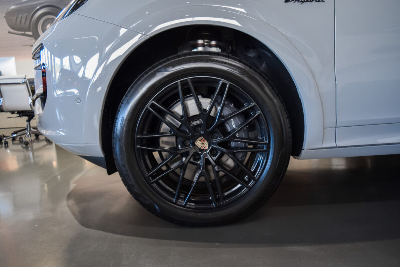 Porsche Cayenne Coupé E-Hybrid lleno