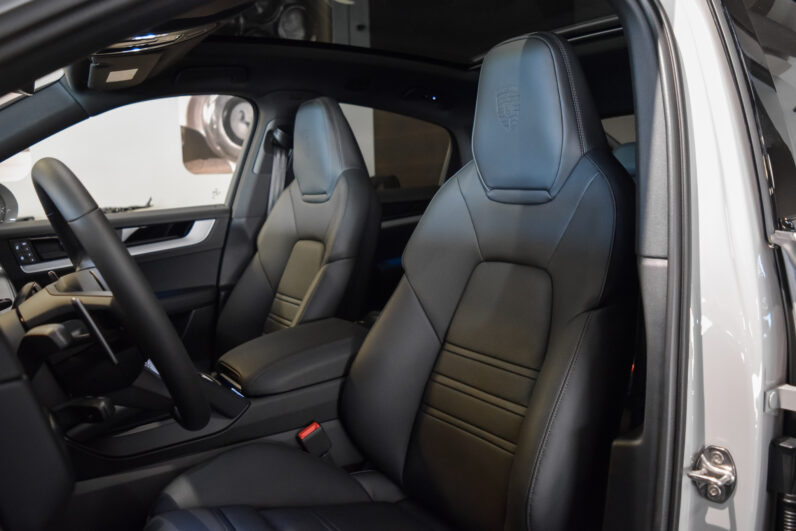 Porsche Cayenne Coupé E-Hybrid lleno