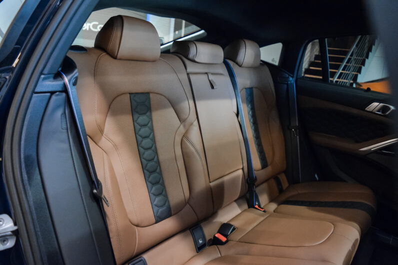 BMW X6 M Competition lleno