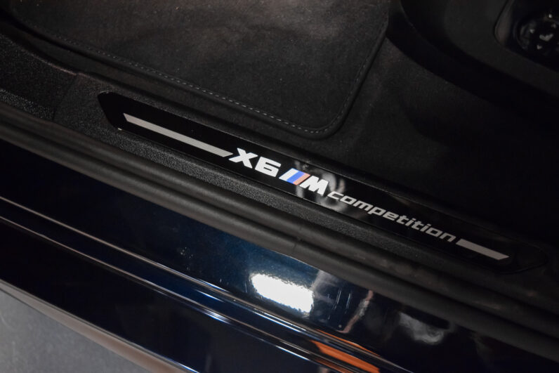 BMW X6 M Competition lleno