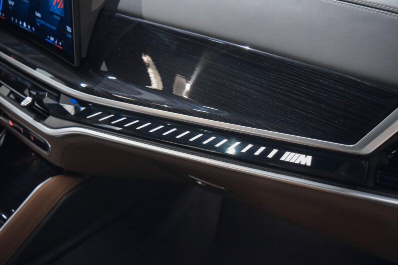 BMW X6 M Competition lleno
