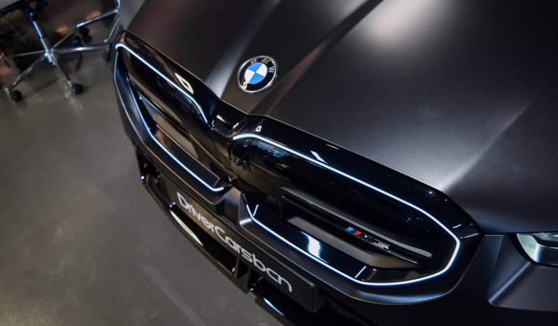 BMW M5 Touring full