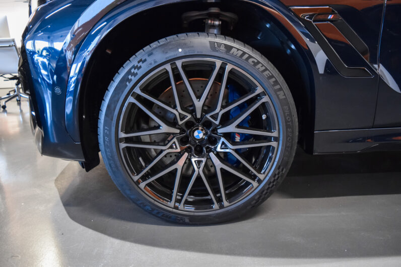 BMW X6 M Competition lleno