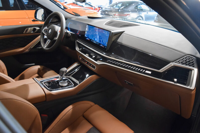 BMW X6 M Competition lleno