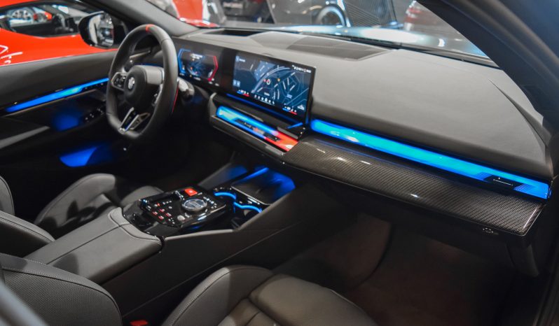 BMW M5 Touring full