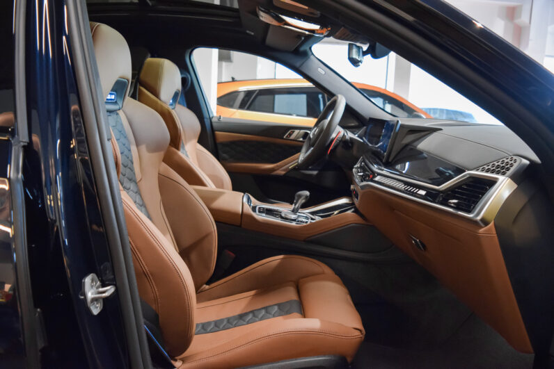 BMW X6 M Competition lleno