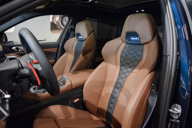 BMW X6 M Competition lleno