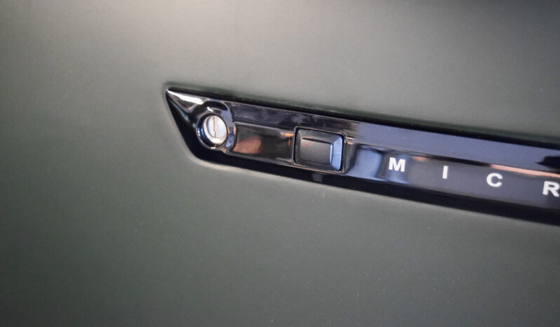 Micro Microlino L7e 105 kWh Mate lleno