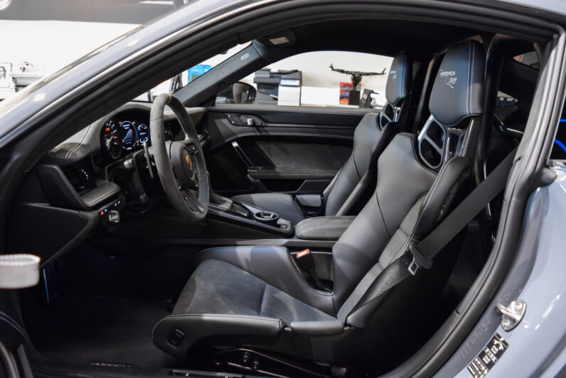 Porsche 911 (992) GT3 RS lleno