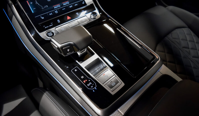 Audi Q8 50 TDI S-Line MY25 lleno