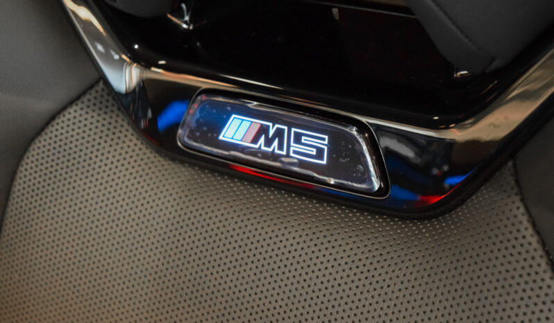 BMW M5 Touring lleno