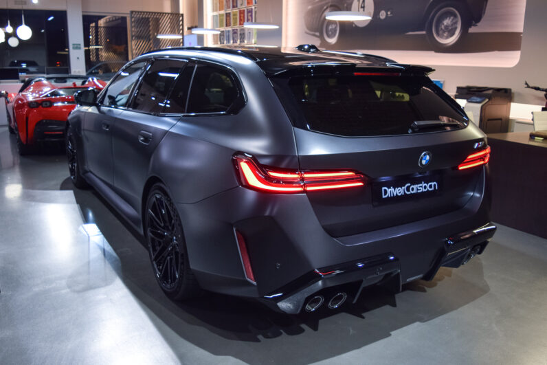 BMW M5 Touring lleno