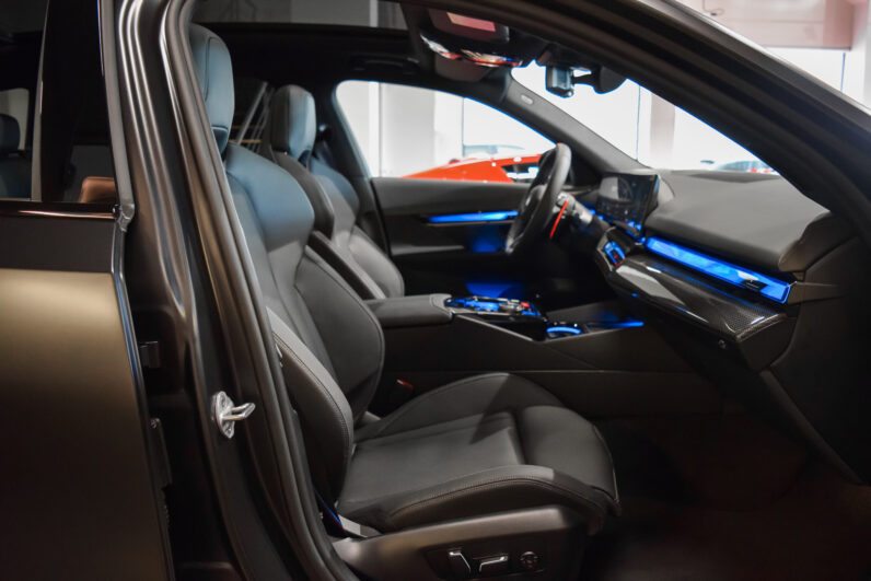 BMW M5 Touring lleno
