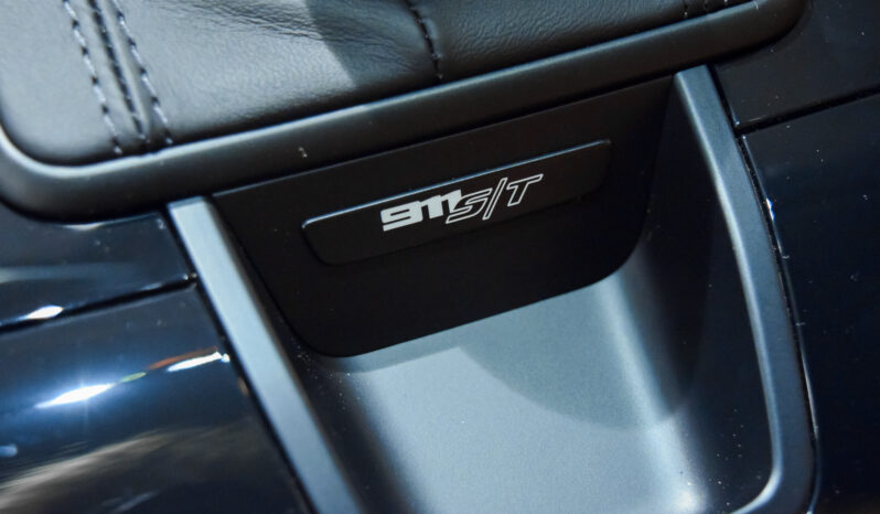Porsche 911 S/T lleno