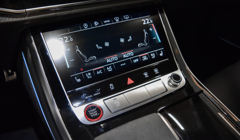 Audi RSQ8 Performance lleno
