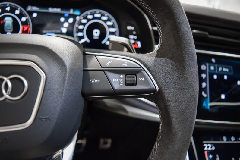Audi RSQ8 Performance lleno