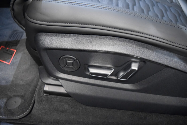 Audi RSQ8 Performance lleno