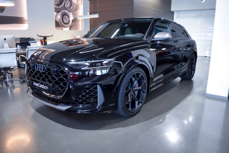 Audi RSQ8 Performance lleno