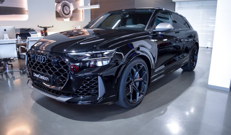 Audi RSQ8 Performance lleno