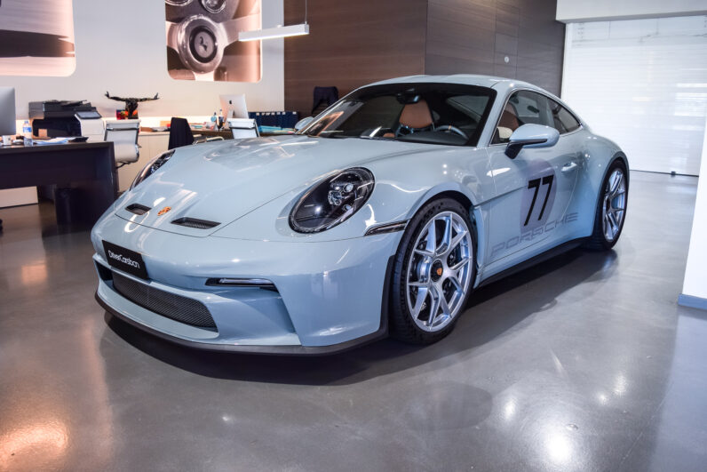 Porsche 911 S/T lleno