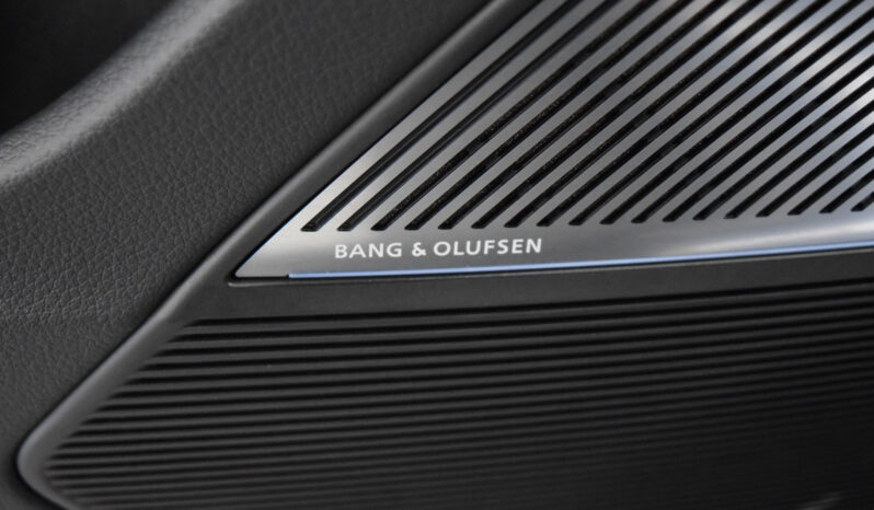 Audi RSQ8 Performance lleno