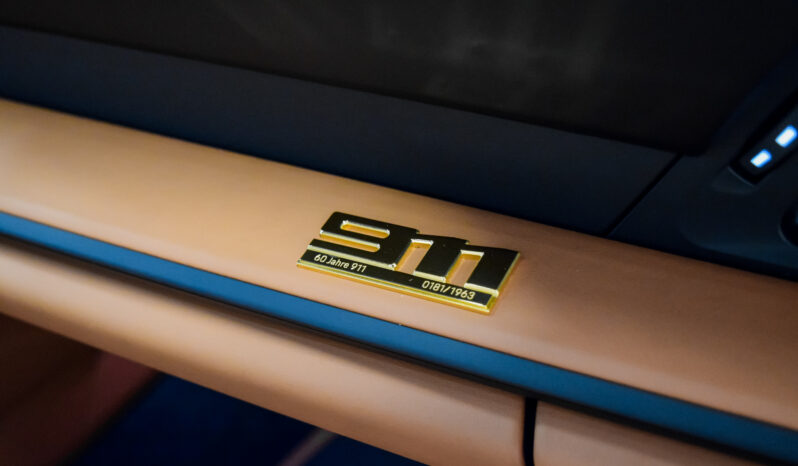 Porsche 911 S/T lleno